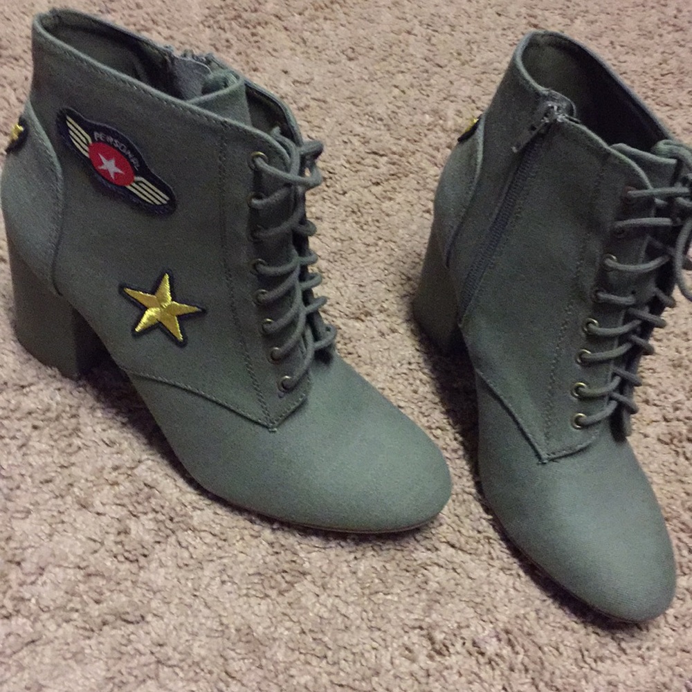 New, never worn.